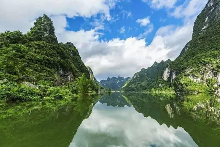 探索世界,与家里的孩子当兵了,还要不要交医疗保险?一起畅谈